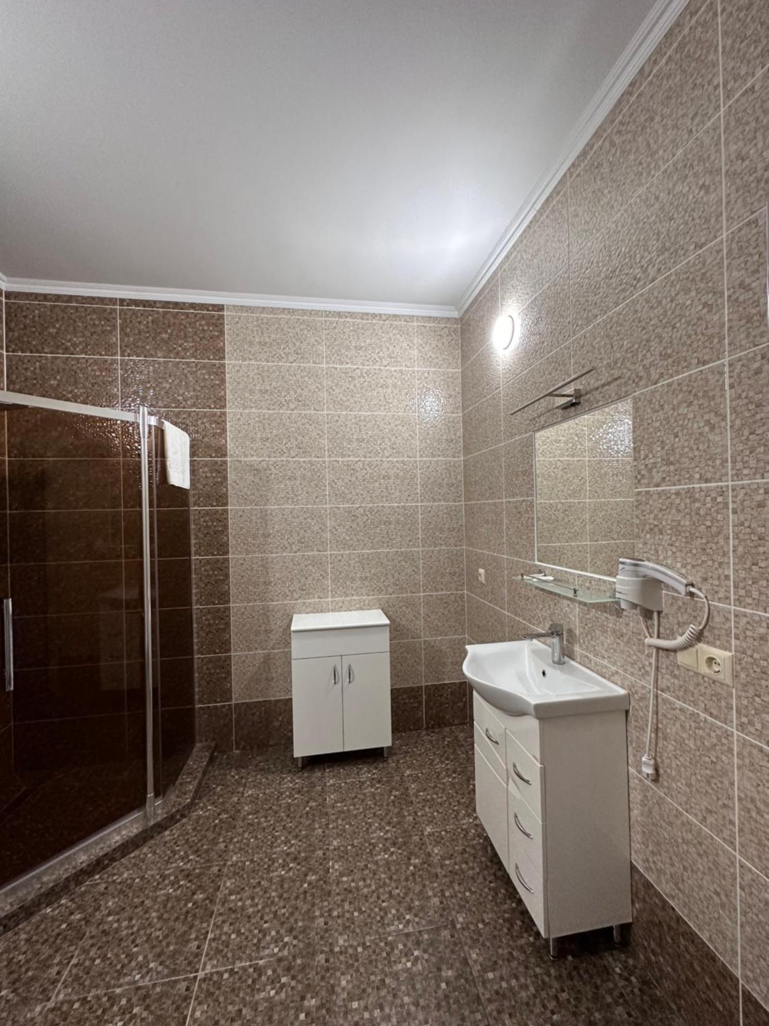 Maestro Hotel Ostroh Bagian luar foto